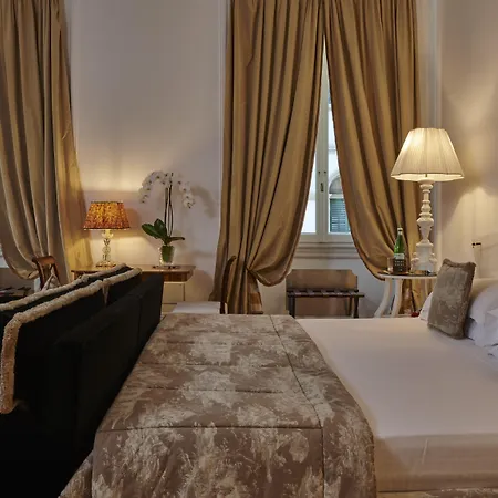 Casa Howard - Residenza D'epoca מלון